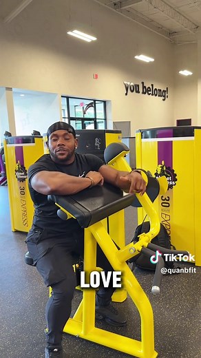 Master Machine Preacher Curls for Stronger Biceps