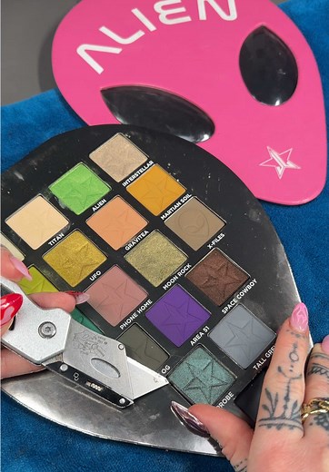 Depotting Jeffree Star Cosmetics Alien Palette