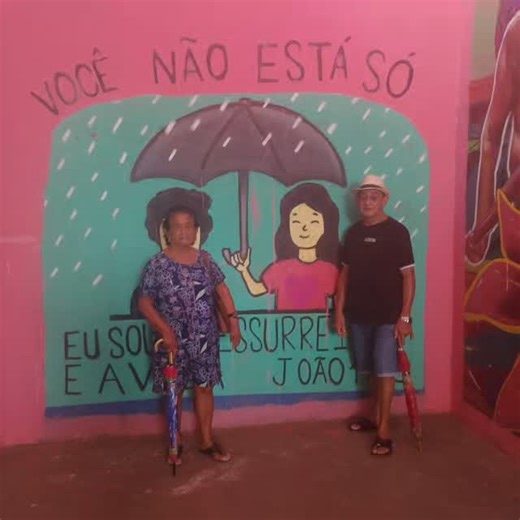 Antonio Amador on Instagram: "gratidão ao senhor Antônio Lopes e sua esposa por fazer a travessia cultural. curiosidades ele foi um dos muitos trabalhadores que ajudaram a construir o túnel que hoje eo centro cultural Zé amador com travessia cultural, biblioteca aberta, cineclube, com muitas plantas ornamental e medicinais, um lugar que respira vida"