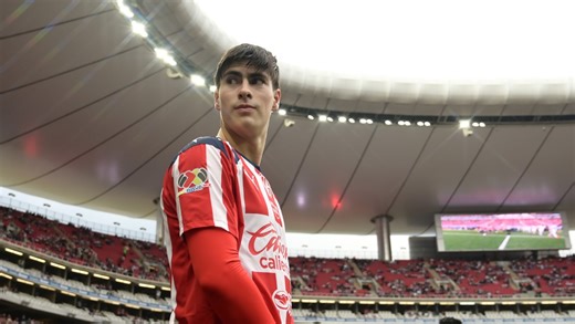 Hormiga González rechazó una oferta de Europa para quedarse en Chivas