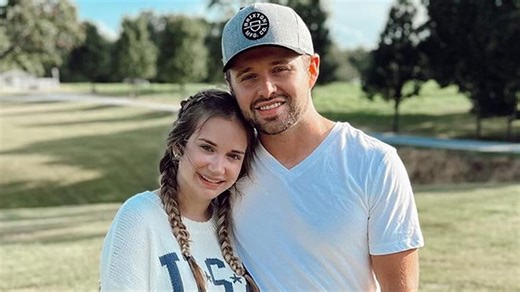 Nine months after '19 Kids and Counting' alum Jason Duggar and wife Maddie Duggar tied the knot, the couple shared why they are holding off on having kids for the time being. bit.ly/4ozgwqb | E! News