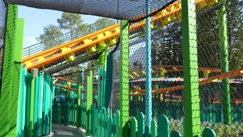 Full Trolls Trollercoaster Queue and Back Row Ride-through in DreamWorks Land