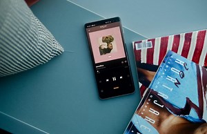 How to fix Galaxy S10 “Warning camera failed” error | easy steps to troubleshoot warning camera failed bug – The Droid Guy