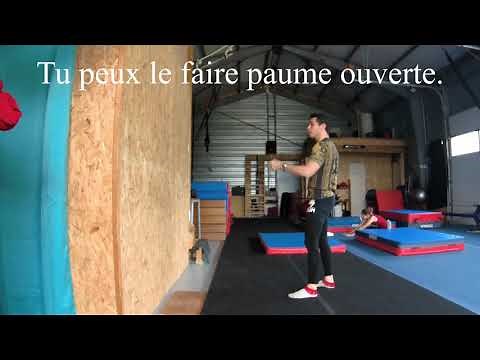 Exercices de reflex avec balle de tennis.