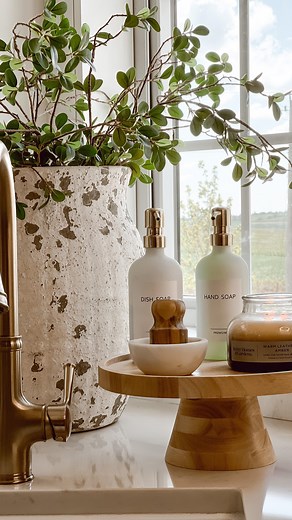 16K reactions · 501 shares | A found a few cozy fall finds on @walmart 懶 Adding just a couple items to your decor can make an entire space feel new again. 懶 check out my stories and LTK for a closer look and links! #walmartpartner #walmarthome Follow my shop @ ericamuellerhome on the @shop.LTK app to shop this post and get my exclusive app-only content! https://liketk.it/4gsN6 #liketoknowit #homedecor #walmartpartner #falldecor #fall | Erica Mueller Home | Facebook