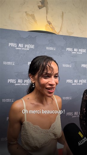 29K views · 86 reactions | Le cast de Pris au piège - Caught Stealing ne pouvait pas quitter Paris sans leurs bracelets d’amitié AlloCiné 﫶﫡 | AlloCiné | Facebook