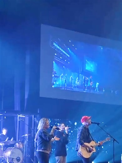 Center | Mission Hills Worship