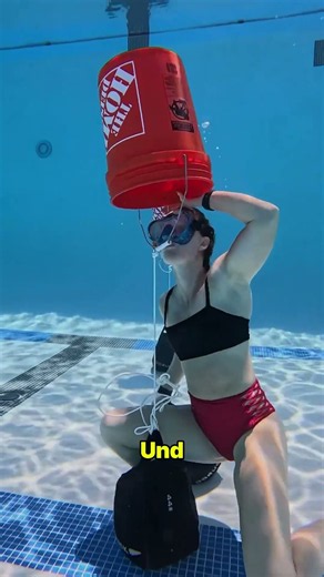 Er übernahm die komplette Aufgabe unter Wasser!