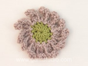 How to crochet the briar rose in DROPS 147-58