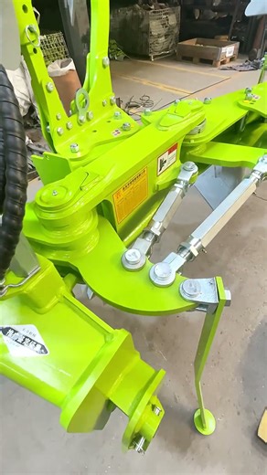 3 furrow plough under assembling. #flipplow #reversibleplough #ploughing #Obrnljivplug #farmtools