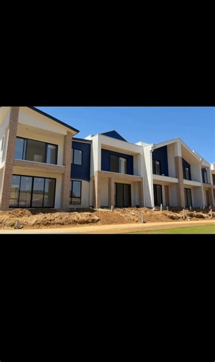 The Finch Lane project is well underway, bringing lake-front living to Springbrook 📍Mount Barker. Springlake Communities 8 thoughtfully designed homes now under construction, delivered with the experience, precision, and attention to detail Built Solutions is known for - from initial consultation through to final walk-through. #builtsolutions #adelaidebuilders #mountbarker #springbrook #LakefrontLiving #propertydevelopment #underconstruction #southaustralianbuilder #ResidentialDevelopment | Bui