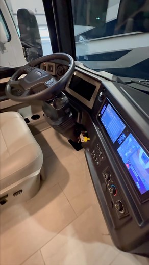 #SAVE #NEWMAR #BLACKFRIDAY #VENTANA #yearendcloseout | Steinbring Motorcoach, Newmar and Midwest Automotive Design Dealer | Facebook