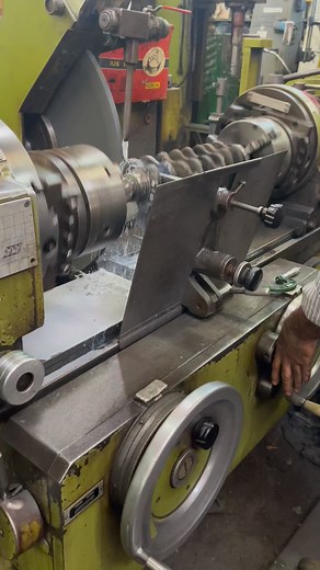 Old school engine repair work ⚙️ #repair #engine | مصنع الجندى للصناعات المتطورة-El Gendy for Advanced Industries