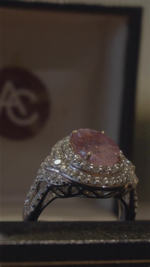 A 6.33 ct GIA Unheated Pink Sapphire & Diamond Ring in 18K gold, featuring a pale center stone accented by diamonds. Accompanied by GIA documentation. 📅 Auction Day: February 26 💰 Estimate: $3,500 – $5,000 #PinkSapphire #GIA #FineJewelry #EstateJewelry #DiamondRing #LuxuryJewelry #JewelryAuction #alexcooperauctioneers @liveactioneers @seldie71