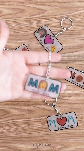 Comment "MOM KEY" for your FREE printable and more information now!!! 🔑 🎁 Looking for a UNIQUE Mother’s Day gift that your students can make? We've even included a FREE template!🔥 These Mother’s Day keychains using Shrinky Dink Paper are perfect, and so much fun to do! 🤷‍♀️ Aren’t these so perfect? What’s great about them is that they can be customized to each individual student’s family! These would be great for Mom, Grandma, Aunt, Step-Mom, or any other influential loved one!#mothersday #m