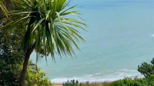 A UK beach 'feels like you're abroad' & it's one of the cheapest places to visit