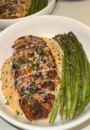 Creamy Cajun Chicken Dinner 🤎#creamychicken #highproteinmeals #chickenrecipe #easymeals #blackenedchicken