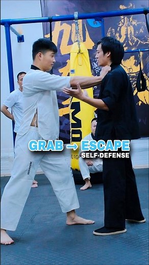 Bruce Lee’s JKD⚡Collar Grab Escape & Counter Kick