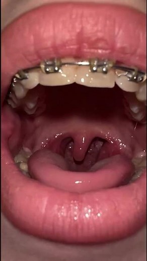 Long Tongue girl #asmr #mouthwhisper #tonguetrick #tongueout #tonguechallenge