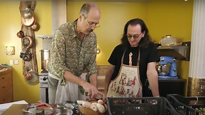 Krist Novoselic shows Geddy Lee how to can tomatoes in new Paramount  docu-series