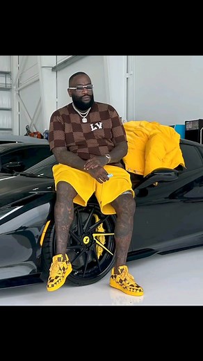 Rick Ross apresentando o seu mais novo Ferrari 🔥 #Ziipu #Música #Angola #Top10 #Internacional #PALOPs | Ziipu
