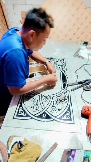 Huruf timbul alrilik E By tomoro | Neon Box Adv