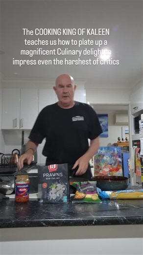 The Cooking King of Kaleen has delivered another Gourmet meal Prawn Linguine with a tomato and Chile sauce base. Plated to perfection 👌 Peace in be kind check in on your mates xx End Transmission xx 😘 #community #cookingtime #cookingkingofkaleen #special #gourmetfood #comfortfood #cookingram #cooking #icantcook | Andrew Brown