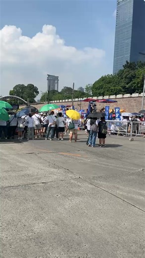 LIVE: Aubrey Nieva brings you live updates on the Trillion Peso March at EDSA People Power Monument. | Ang Pamantasan