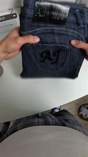 Über 300 Jeans online auf FABVINTAGE.DE - Shop now! #jeansoutfit #vintagejeans #fabvintage #targetaudience #lowwaistedjeans