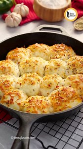 625K views · 4.9K reactions | Cheesy, delicious, and fun to pull apart! Try these Pull-Apart Pizza Balls for your next snack craving. #FoodFusion #happycookingtoyou | Food Fusion | Facebook