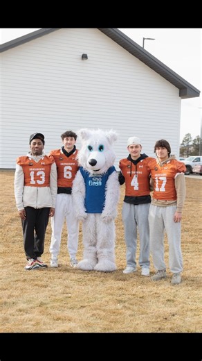 A sincere thank you to the volunteers, board members, community partners, sponsors and supporters who make this event happen. We are so grateful for a community like ours. Thanks for showing up year after year, even without the snow. We appreciate you! 💙 | SNoFLINGA