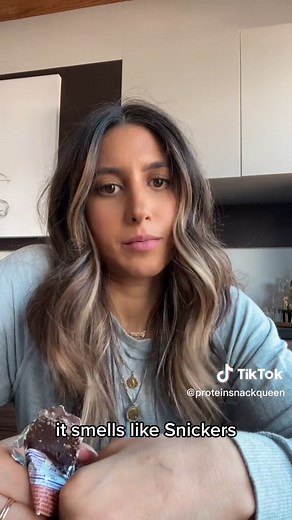 Tasty Snickers-Inspired Protein Bar Review | High-Protein Snacking