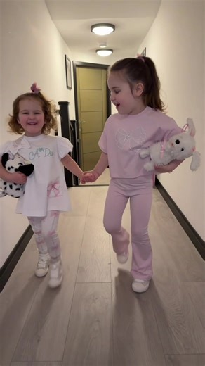 The girls loving the new season Adee from the @Beautiful Baby Boutique !! They even got their dogs involved with this one 😂😂 #girls #model #dogs #trend