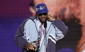 Kendrick Lamar Fans Label Drake's House On Google Maps: "Owned By Kendrick"