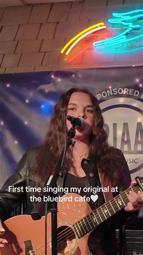 bluebird open mic. cowboys & barbies🤍 heading home to pittsburgh. #bluebirdcafe #originalmusic #countryartist