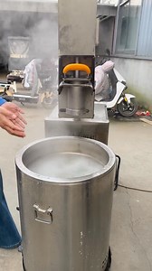 160K views · 509 reactions | Ramen shops now all use ramen machines, which speed up service and improve efficiency. They automatically sense and cut the noodles, producing 500 noodles per hour... Unfold | Noodle Machine | Facebook