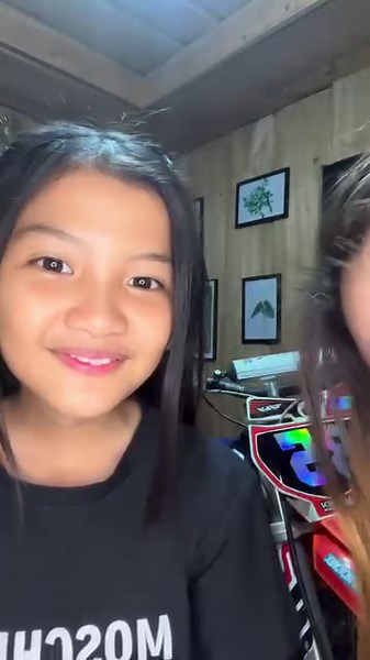 381K views · 36K reactions | Yung nag se set up mama mo sa ring light tapos ikaw walang magawa Explosions Overload #justForFunLangPo☺️#fbreels#Reelsvideo#reelsViralvideoEveryone❤️ | Zyrah Paco | Facebook