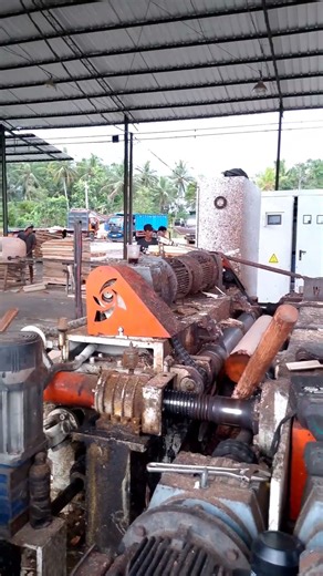 Vintage Rotary Lathe Still Got It with a Mist of Water Vapor 🔥🛠️