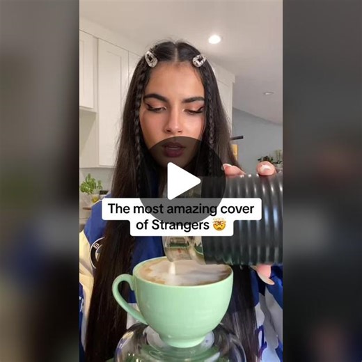 The most beautiful cover of @kenyagrace’s Strangers 😍 (video: @Dorin) #strangers #kenyagrace #cover #vocals #singing