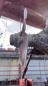 18K views · 171 reactions | Pitch propeller 邏 #propeller #pitch #pitchperfect #vessel #ship #maritime #ships #shipyard #shiprepair #shiplife #shiplap #shipping #shipwreck | Seafarer | Facebook
