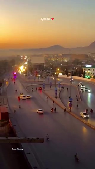 Lived in Quetta for 2 years. Such a beautiful and scenic city in the heart of mountains
