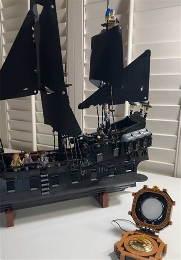 Lego Pirates of the Caribbean Ship Build Review