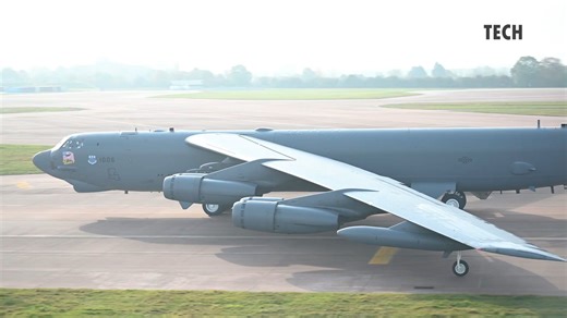 紧急起飞警报！美国空军B-52轰炸机飞行员和机组人员全速冲锋