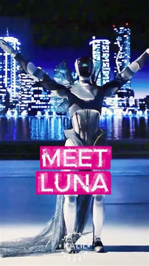 China's New Feminine Humanoid Robot Built for the Runway #humanoidrobot #robotics #robot