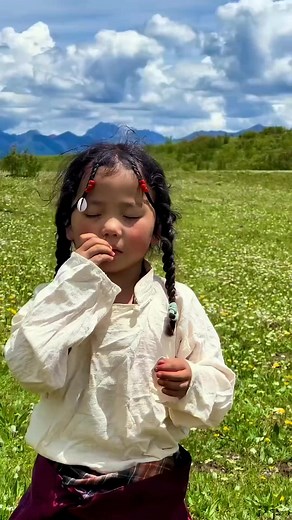 Beautiful ! innocence ! Adorable 💗🤗 🎥 tibetan_fantacy | Travel Nepal