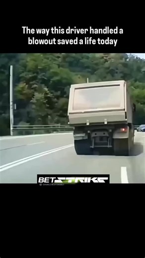 AutoRushMedia | It takes a split second for things to go wrong on the highway and even less time to react. Watch closely how the truck driver fights the... | Instagram