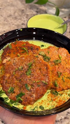 ᴀʀᴊɪᴛᴀ ꜱɪɴɢʜ | Nutritionist on Instagram: "🌿These moong dal cutlets with high-protein mint mayo are: ✨ loaded with vegetables ✨ high in protein ✨ fat-loss friendly ✨ filling in the best way ✨ kid-approved (best ninja way to feed veggies 😄) 🌿Perfect for brunch or dinner if you’re on a fat-loss journey — keeps you full, controls cravings, and tastes so good that no one misses junk. 🌿I’ve shared the complete recipe of both ✔ high-protein moong cutlets ✔ high-protein mint mayo step-by-step in a