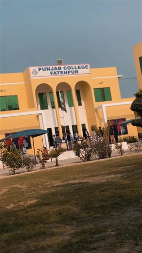 Attending meetup as bari behn🥲😂@M🚩 btana parta tha hr teacher ko k bari hu tm sy choti nh 😒😂