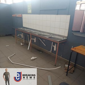 41K views · 597 reactions | EJ Breakingnews : Skool loop deur op...