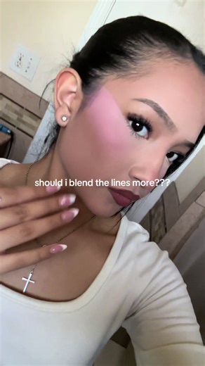Tips for Blending Makeup Lines Seamlessly